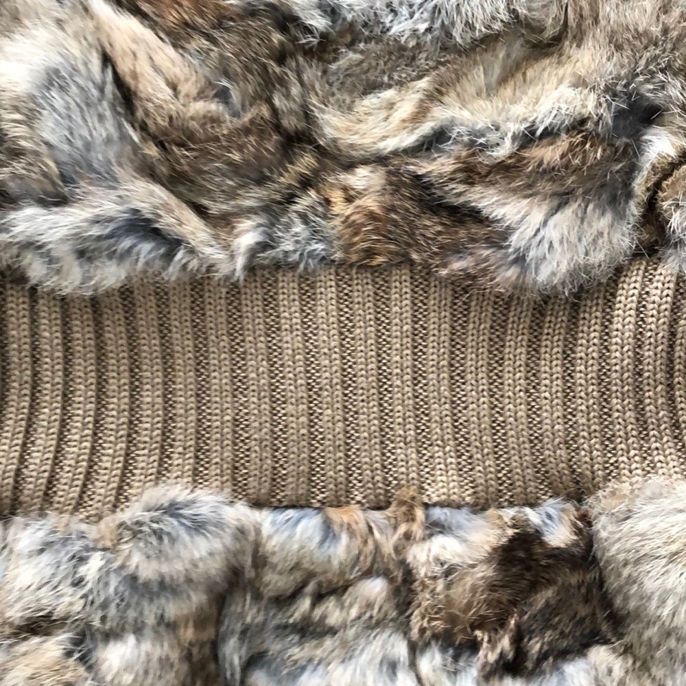 Authentic Rabbit Fur Vest - Picture 6 of 8